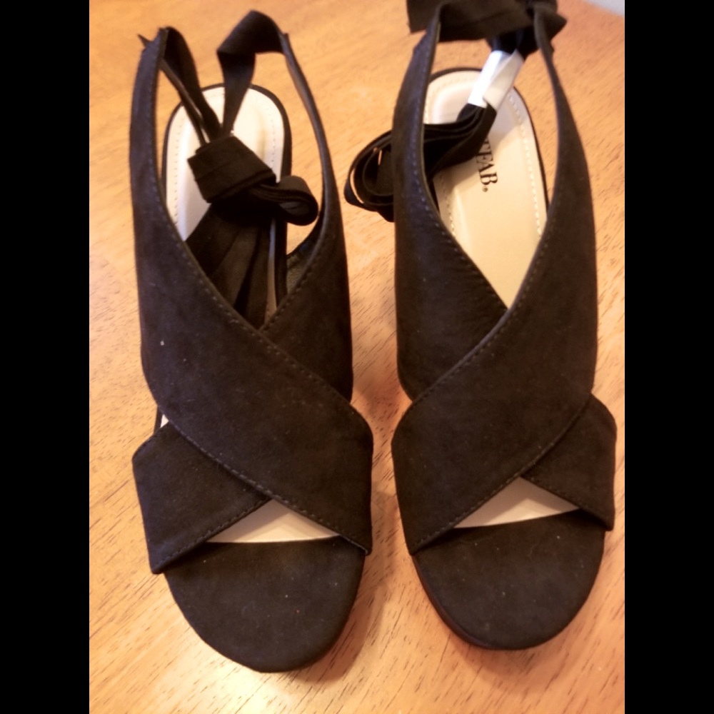 JustFab NWOT black wedges size 6.5